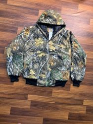 Carhartt Rework-Stil Camo Real Tree Hoodie Jacken