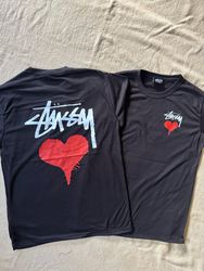 Stussy retravaille des t-shirts à motif cœur 20 pc..