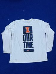 T-shirt à manches longues Nike – Propre et élégant..