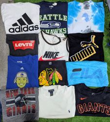 Mix de camisetas com marca