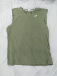 Mix-Paket aus Herren Tank Tops & T-Shirts