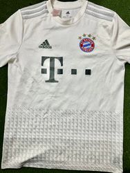 Fußballtrikots
