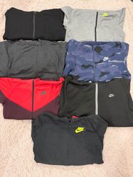 Hoodies Nike 17 pièces