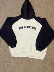 Vintage sweatshirts and hoodies