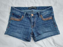 Shorts en denim micro mini upcyclés