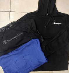 CZ0327 Champion Hoodies
