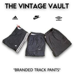 Pantalones de chándal de marca viejos