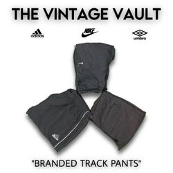 Pantaloni sportivi con logo