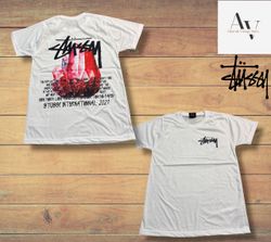 Stussy rielaborazione riflessione sullo stile con ..