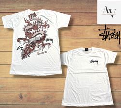 Stussy rielaborazione stile drago t-shirt bianca