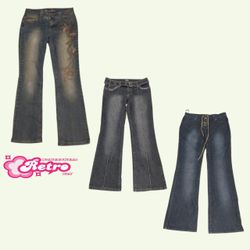 Jeans in denim dell'era Britney Y2K