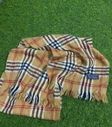Burberry sacrves
