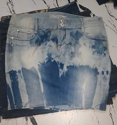 Y2K Mini Skirts