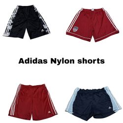 アディダス ナイロンショーツ