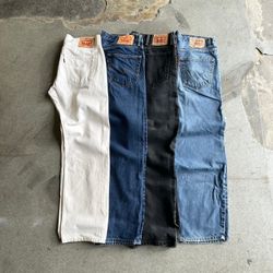 LEVIS BAGGY JEANS