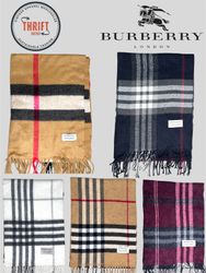 T1205 Burberry Authentique - 100% Mélange de Laine..