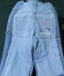Jean en broderie y2k de marque Hip Hop