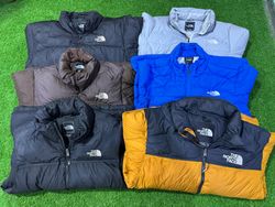Les doudounes The North Face.