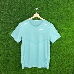 T-shirt Nike