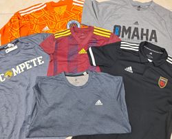 CT1033 T-shirts de sport pour hommes Adidas