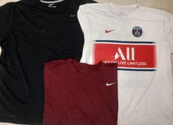 CT1060 Nike Sport-T-Shirts