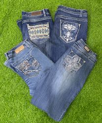 Y2K woman’s flared jeans