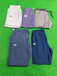 Pantalones y capris de Under Armour