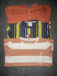 Round Neck Tommy Hilfiger T-Shirts