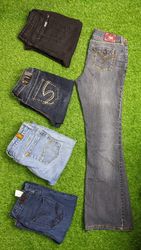 Jeans de corte acampanado para mujeres