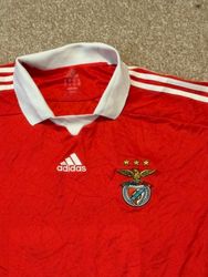 Adidas Poloshirts und T-Shirts