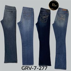 Classic Flared Jeans – Comfortable, Timeless Denim..