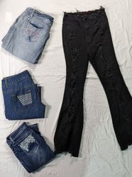 Marken- oder unmarkierte Bootcut-Jeans