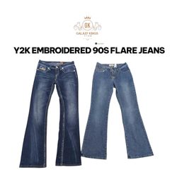 Jeans a zampa d'elefante ricamati Y2K