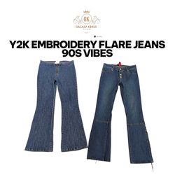 Jeans a campana ricamati Y2K con vibe anni '90
