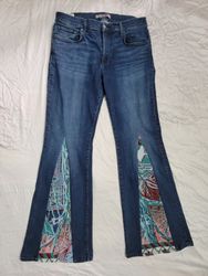 Upcycling-Patched Denim Schlagjeans