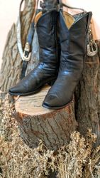 MV327#Vintage cowboy boots.