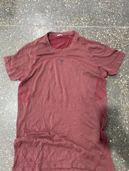 05 | Gym Shark Men top