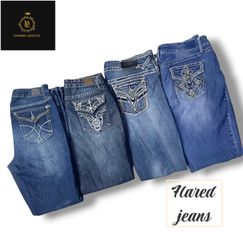 Calças jeans boca de sino