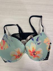 39 | Pink par Victoria Secrets