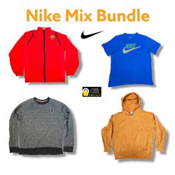 Bundle Nike Sportswear – T-shirt, Felpe con Cappuc..