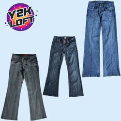 Jean évasé en denim de l'ère Cyber Girl Y2K