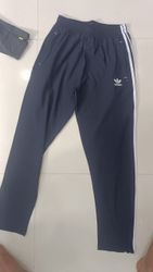 Pantaloni da jogging Nike e Adidas