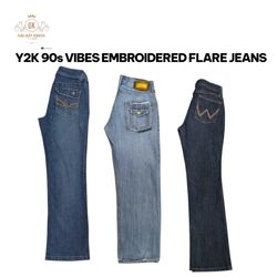 Y2K 90年代の雰囲気 刺繍入りフレアジーンズ