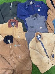 Man carhartt jacket  good colour