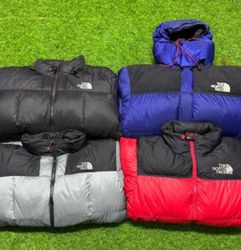 La chaqueta de plumas The North Face