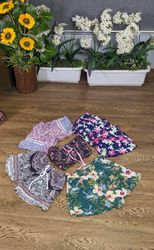 Bedruckte Mini-Shorts