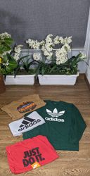 Mix branded t-shirts