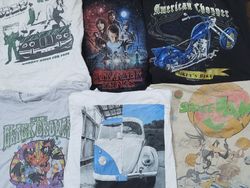 Camisas Gráficas e Impressas