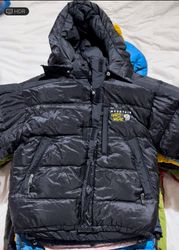 Mountain hardwear puffers