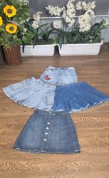 Berühmter Denim-Minirock